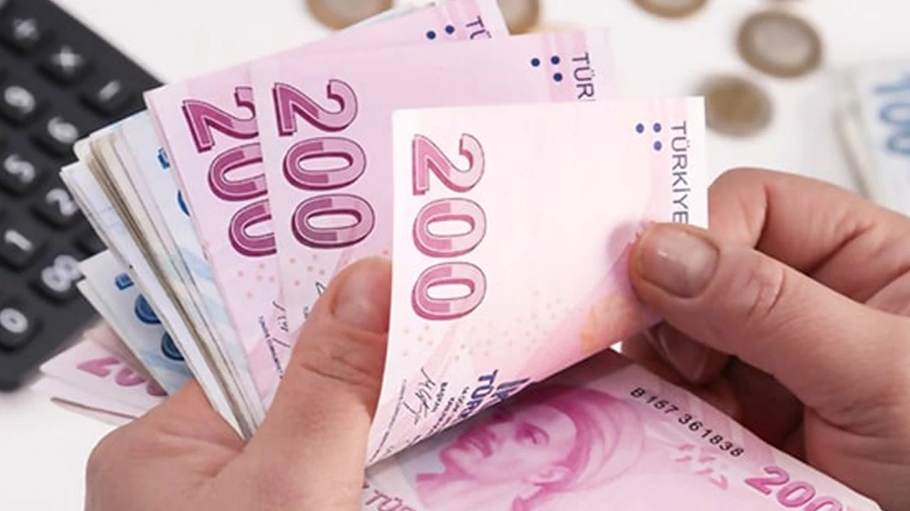 Aday Öğretmenlerin İlk Maaş Ödemeleri Yapıldı: İşte Hesaplara Yatan Tutar