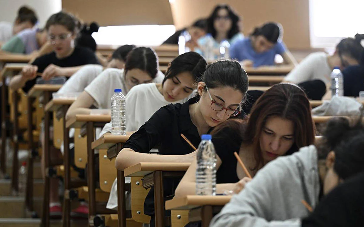 2026 MEB-AGS ve ÖABT Başvuruları Başladı: İşte Başvuru Detayları ve Ücretleri